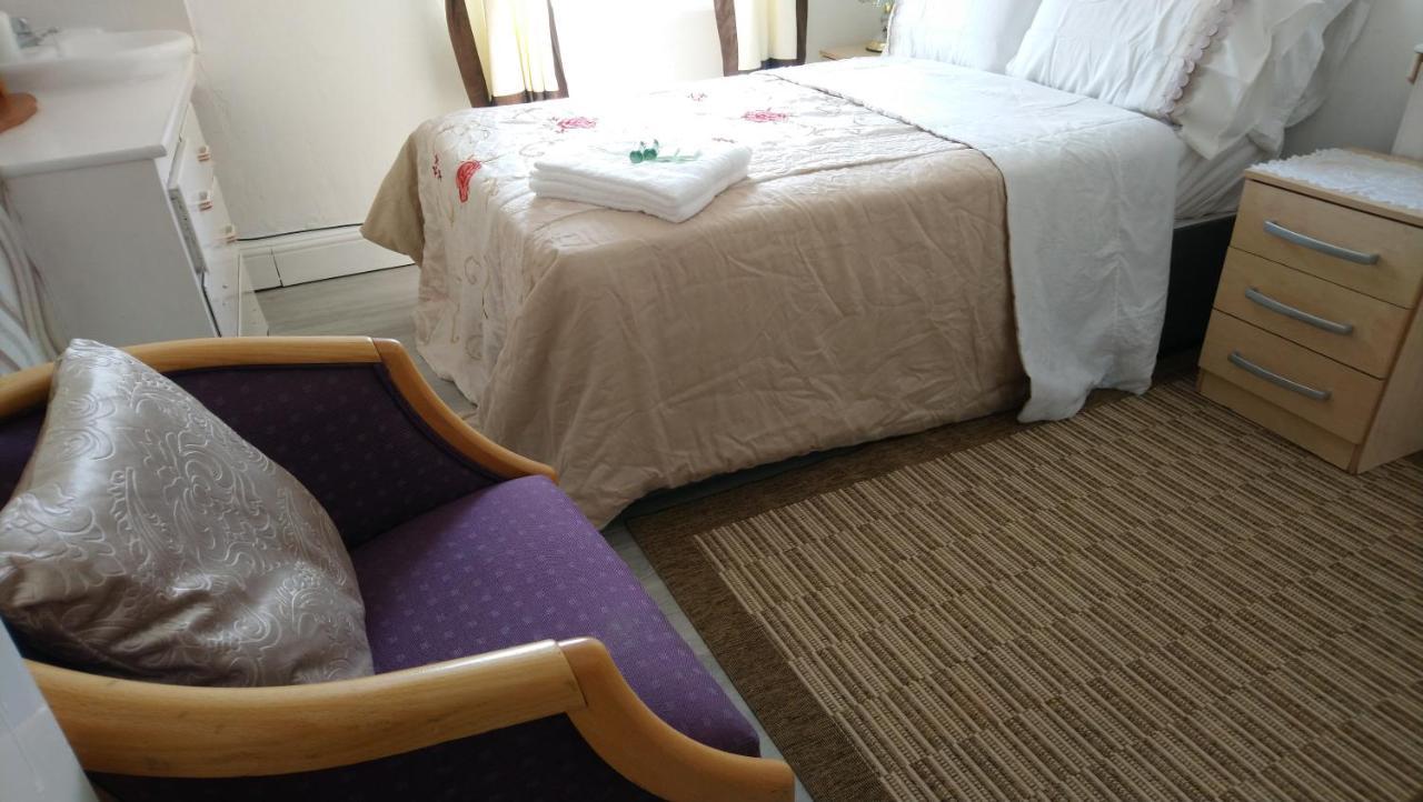 Renovated 4-Bed Home - Sleeps 9 - Parking - Spa Blackpool Exterior photo
